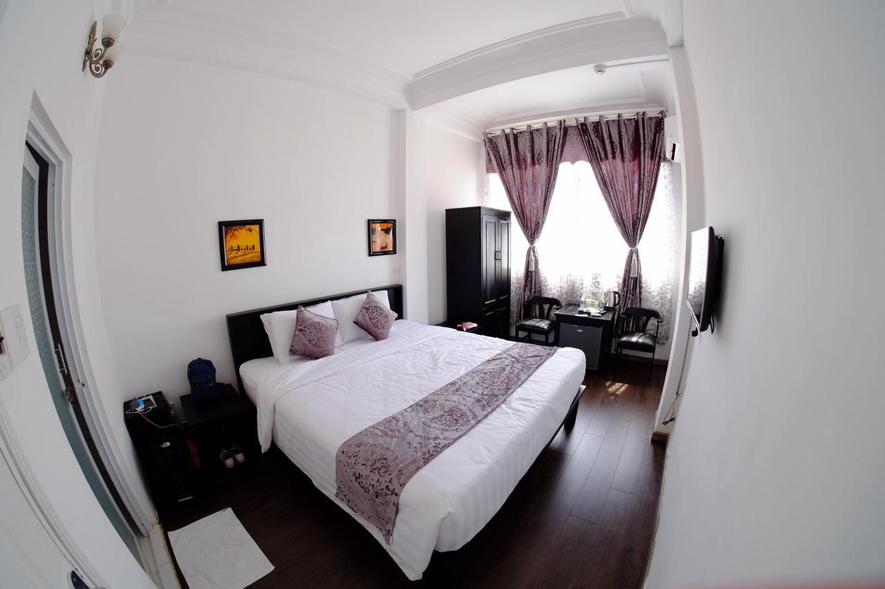 Evelyn Hotel Дананг Екстериор снимка